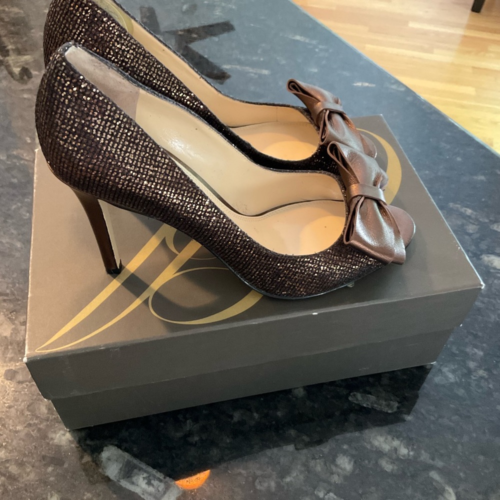 Enzo Angiolini open toe dress pumps